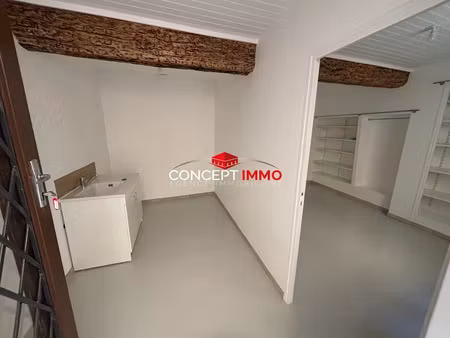 location appartement 1 pièce 25 m² à belgentier (83210)  350 €