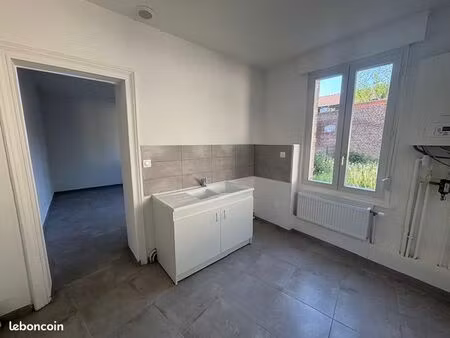 location appartement de type 4 de 76 42 m² - caudry
