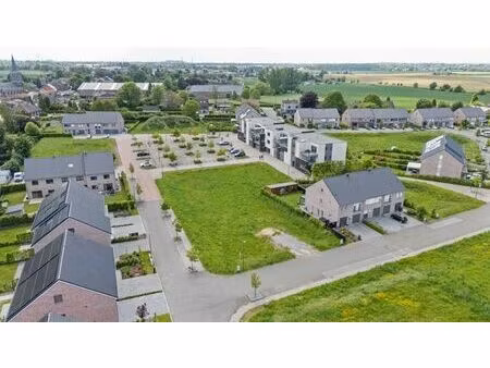 terrain de 369 m² « libre de constructeur » à vendre à liers