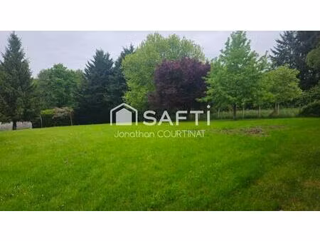 terrain constructible de 1450m²