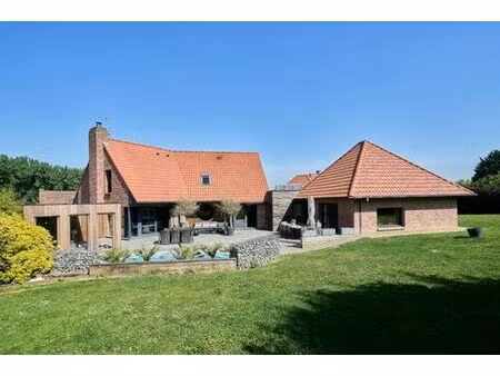 maison de luxe de 16 pièces en vente aubers  france
