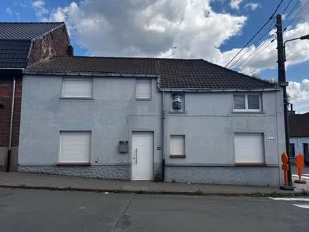 maison à rénover complètement à ere