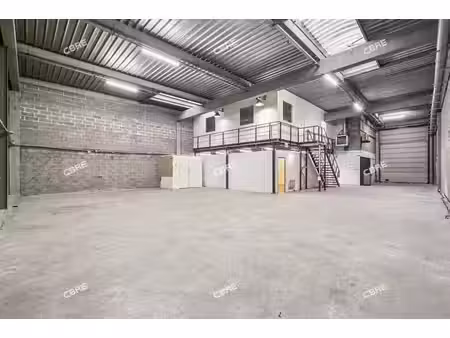 location local d'activités bezons 1 023 m²