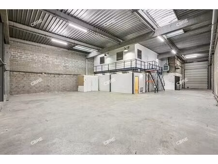 location local d'activités bezons 472 m²