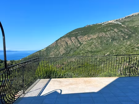à vendre maison bourgeoise avec vue mer ogliastro  cap-c