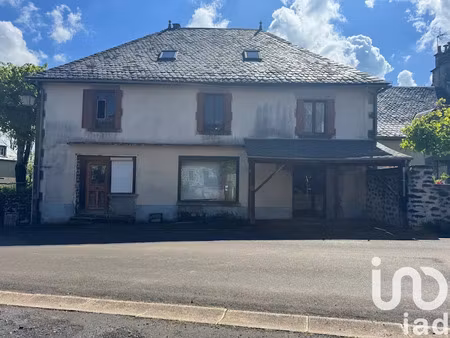 vente maison 9 pièces 236 m² à saint-bonnet-de-salers (15140)  58 000 €