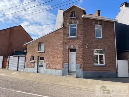 woning - 3 kamers + veel bergruimte