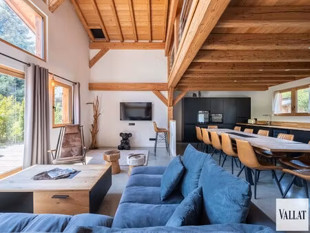 chalet de luxe à vendre à demi-quartier