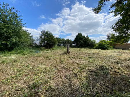 terrain moisville 698 m2