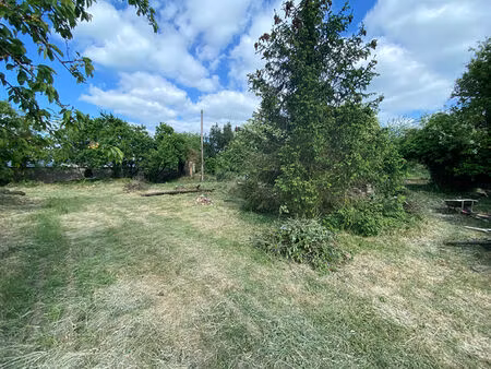 terrain moisville 890 m2