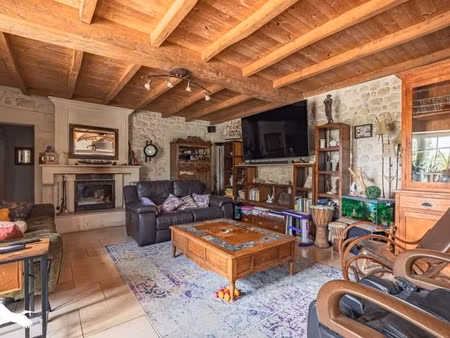 vente maison 9 pièces 270 m² à bords (17430)  324 973 €