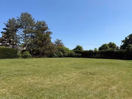 terrain de 1030 m2 non viabilisé