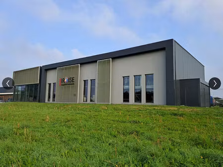 à louer local d'activité 717m2 milizac guipronvel