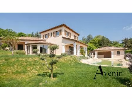 collonges - maison meublée - 243m2 - 5 chambres - garage - piscine