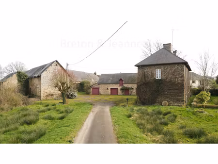 corps de ferme proche de villaines la juhel