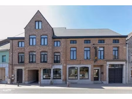 handelspand met veel mogelijkheden in het centrum van galmaa