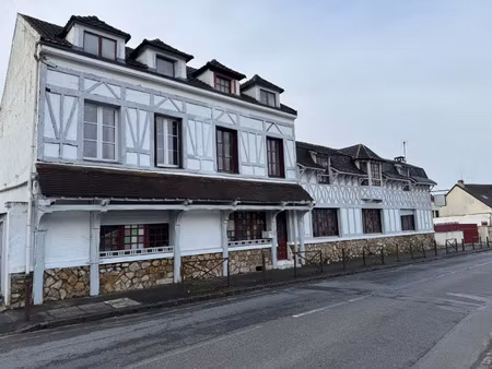 local professionnel à vendre emerainville 15 pièce(s) 550m2 950 000€