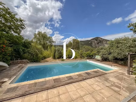 vente maison 5 pièces 136 m² à vallon-pont-d'arc (07150)  485 000 €