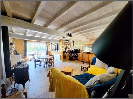 corps de ferme et dépendance d'une surface environ de 248m2 dont 12 couchages à fort poten