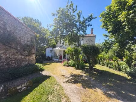 vente maison 5 pièces 122 m² coulonges-sur-l’autize (79160)