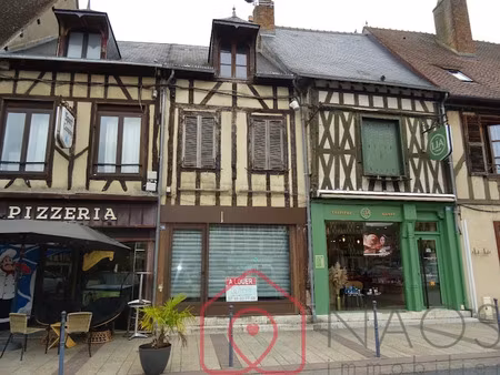 location locaux professionnels 4 pièces 134 m² à aubigny-sur-nère (18700)  690 €
