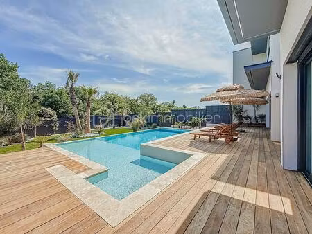 maison contemporaine de 213 m² à montarnaud