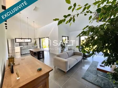 maison contemporaine sur parcelle de plus de 1300m2