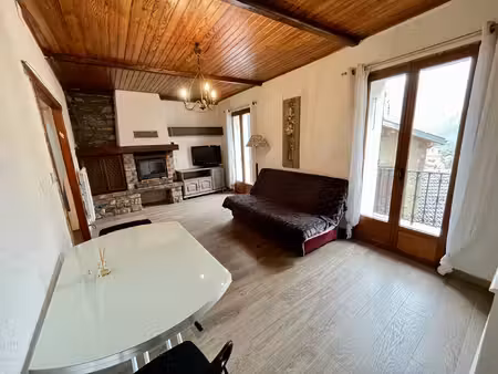 saint martin vesubie : maison de village composée d'un appar