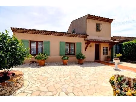 maison à vendre - 7 pièces - 203 m2 - st raphael - 83 - provence-alpes-cote-d-azur