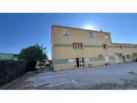 location locaux professionnels 7 pièces 281.02 m² à six-fours-les-plages (83140)  2 700 €
