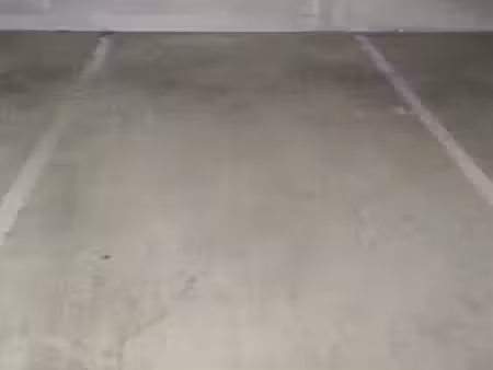 parking à louer 12 m² - nice (06) - 100€