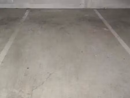 parking à louer 12 m² - nice (06) - 100€