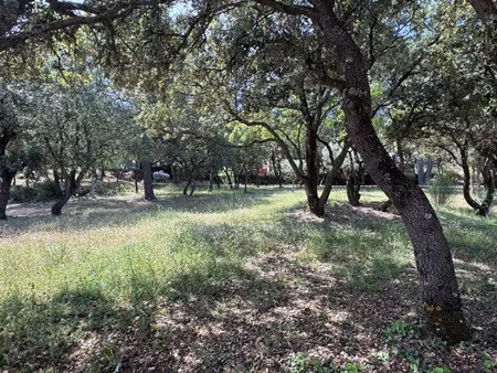 terrain constructible a vendre sur peyrolles en provence