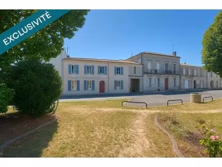 cadillac-en-fronsadais : grande maison bourgeoise