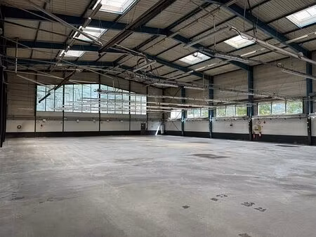 location local d'activités bezons 3 253 m²