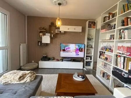 essey appartement rénové de 88m2 avec balcon  garage et caves. 159k€