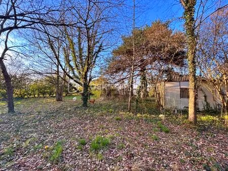 terrain de loisirs de 1 416 m² à mere