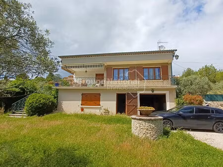villa sur 2000 m² avec 700 m² constructibles
