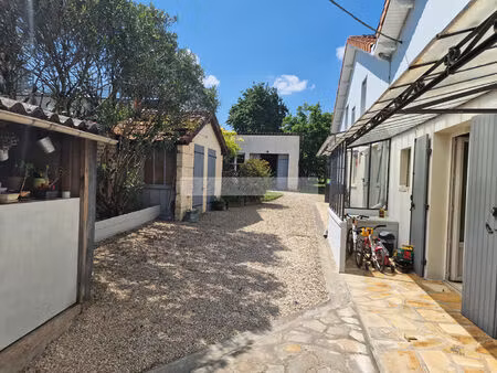 maison rouillac 212 m2 et 6 chambres