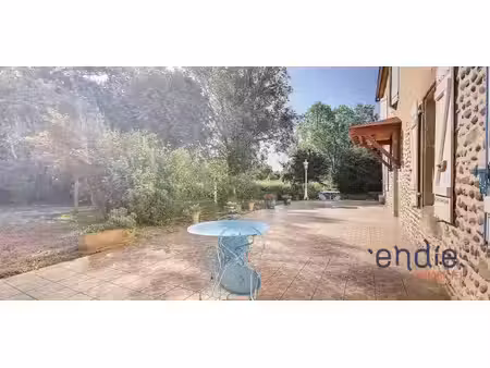 belle propriété de campagne  spacieuse et lumineuse