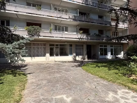 vente commerce 113 m² grenoble (38100)