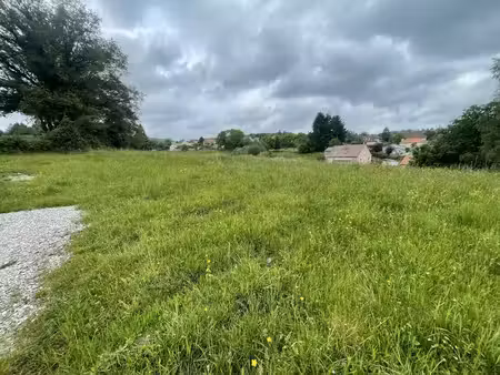 terrain à bâtir de 0 pièces principales