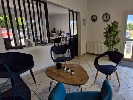 location commerce 126 m² à le hézo (56450)