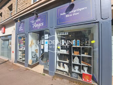 a louer : saint hilaire du harcouet- local commercial