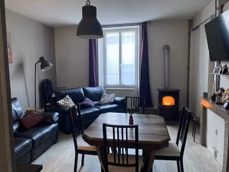 belle maison de bourg avec garages et terrain