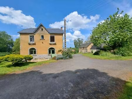 vente maison à la selle-craonnaise (53800) : à vendre / 250m² la selle-craonnaise