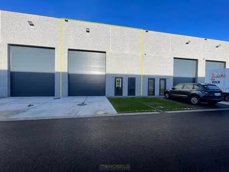 a louer  unité pme/abri située dans la zone industrielle ...