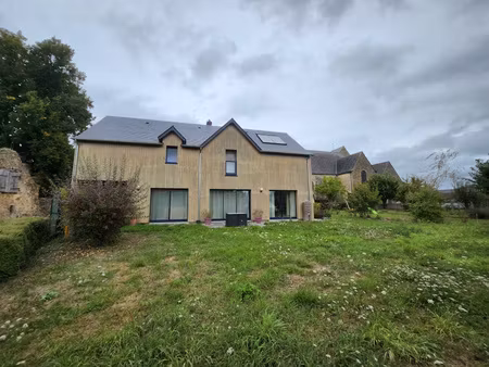 ensemble immobilier comprenant 2 maisons