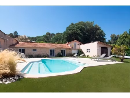maison 6 pièces - 220 m²