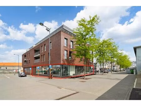 220m² kantoor/showroom